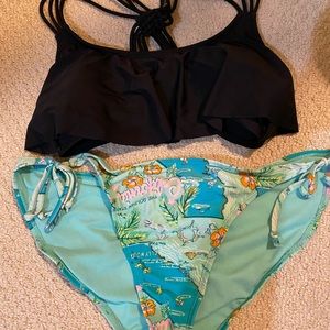 Top and bottom bikini !